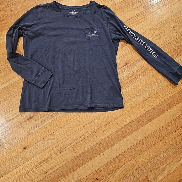 Vineyard Vines Tops - Vineyard Vines vintage whale pocket tee